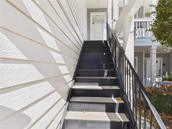 Smyrna, GA 30080,32 Rumson CT SE