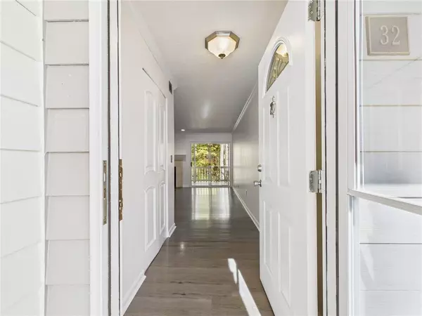 Smyrna, GA 30080,32 Rumson CT SE