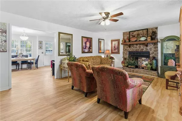 Canton, GA 30115,332 Pine Acres DR