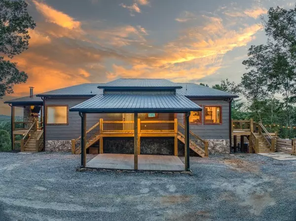 Mineral Bluff, GA 30559,381 Mountain Rivers LN