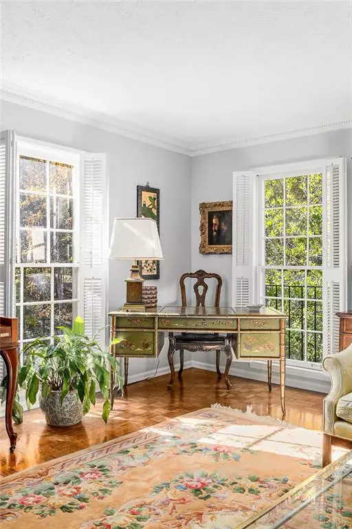 Atlanta, GA 30328,431 The North Chace