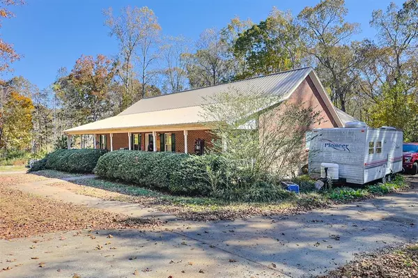 760 Breedlove RD, Ball Ground, GA 30107