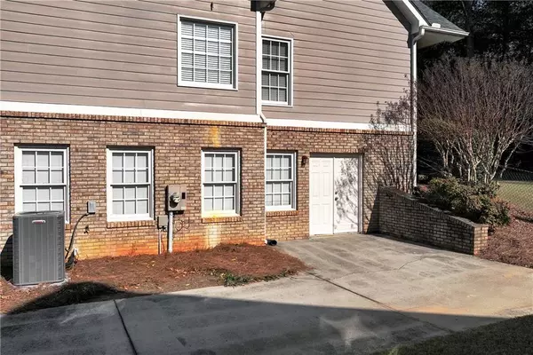 Loganville, GA 30052,632 Richmond PL