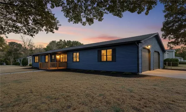 1193 Ironwood DR, Grayson, GA 30017