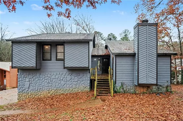 8608 Woodcreek CT, Douglasville, GA 30135