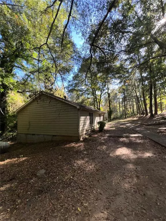 Atlanta, GA 30331,1844 County Line RD SW