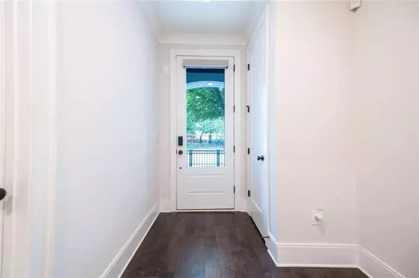 Decatur, GA 30030,915 Katie Kerr Drive