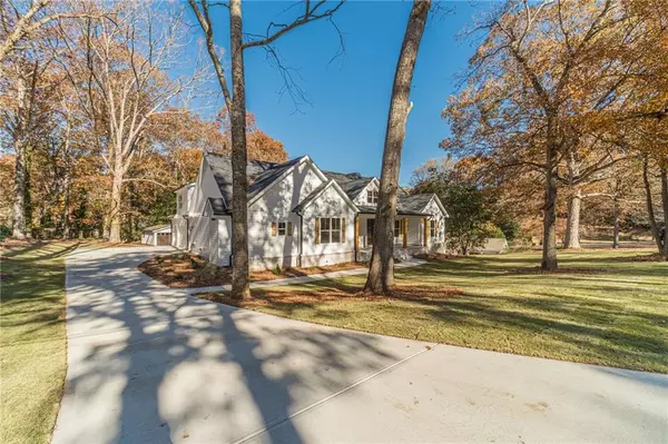 Monroe, GA 30655,327 Pine CIR