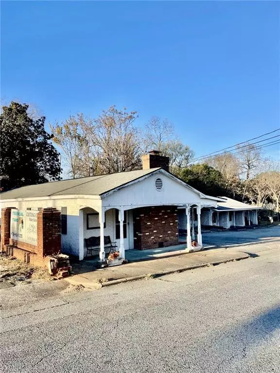 Irwinton, GA 31042,103 E Main ST