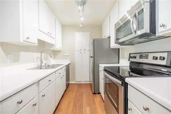 Atlanta, GA 30324,28207 Plantation DR NE