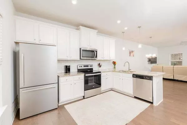 Kennesaw, GA 30144,2527 Hedgeway CIR