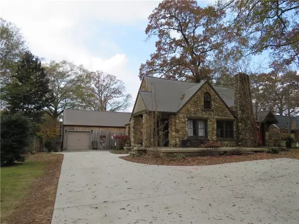 Cedartown, GA 30125,607 N College ST