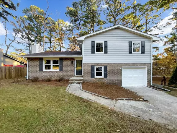 48 Russell RD, Lawrenceville, GA 30043