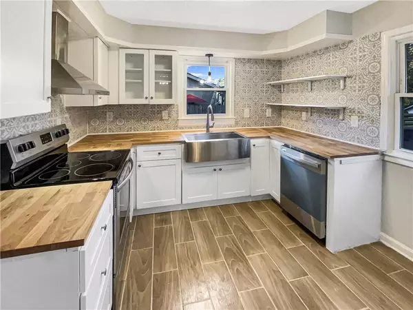 Lawrenceville, GA 30043,48 Russell RD