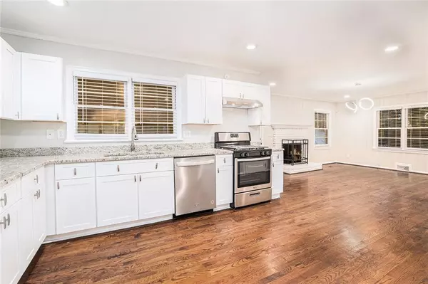 Atlanta, GA 30342,4090 Land O Lakes DR NE