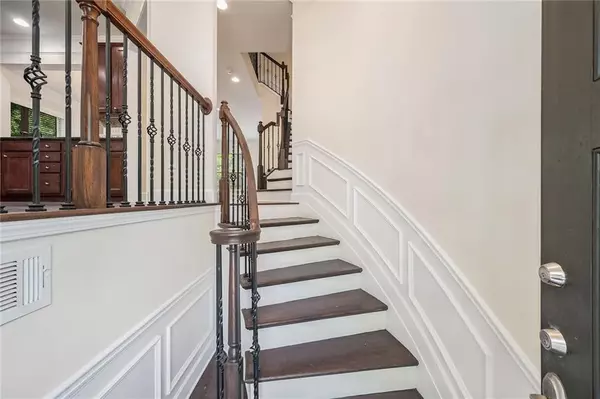 Atlanta, GA 30324,3282 Ferncliff LN