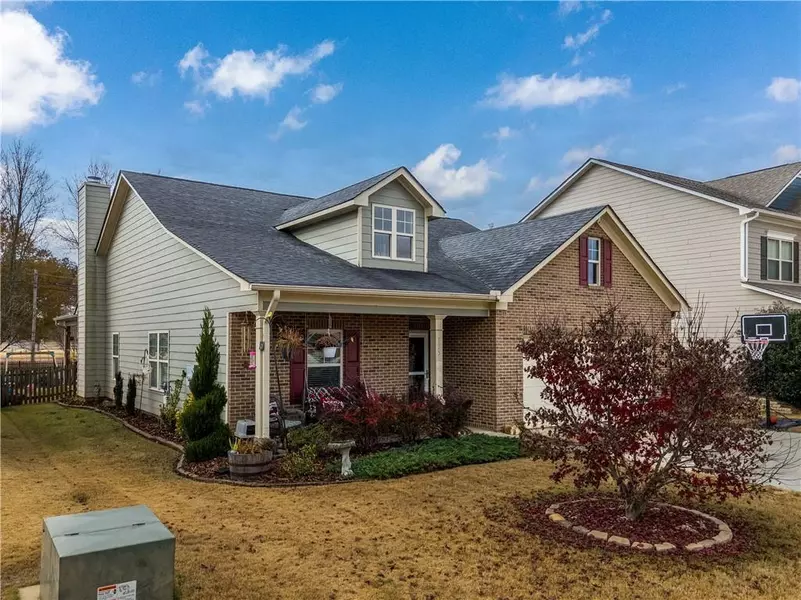 135 Mercer LN, Cartersville, GA 30120