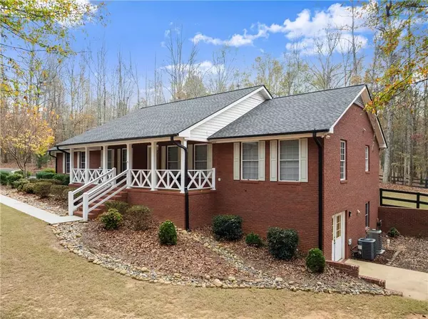 Jefferson, GA 30549,352 Lakeshore DR