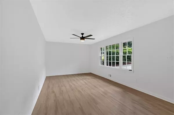 Acworth, GA 30102,5689 Woodland DR