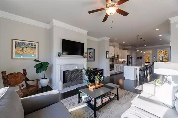 Atlanta, GA 30341,2002 Raven WAY