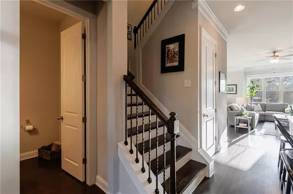 Atlanta, GA 30341,2002 Raven WAY