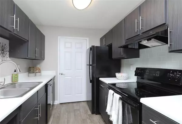 Sandy Springs, GA 30350,9200 Roberts DR #7-737