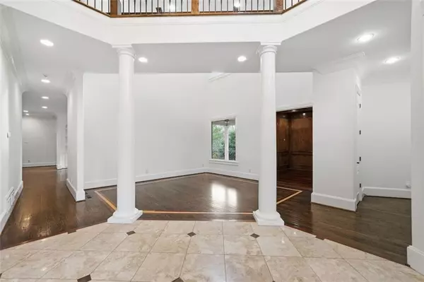 Sandy Springs, GA 30350,7611 Regency CIR