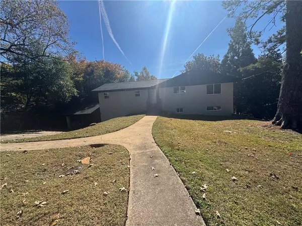 Atlanta, GA 30329,1679 Oak LN NE