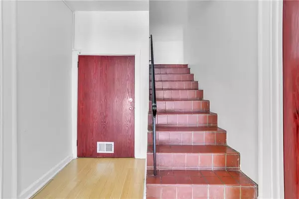 Avondale Estates, GA 30002,10 N Clarendon AVE #SUITE