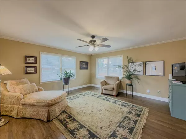 Cartersville, GA 30120,220 Dogwood DR