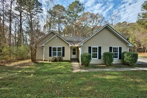 1679 Bullock TRL, Loganville, GA 30052