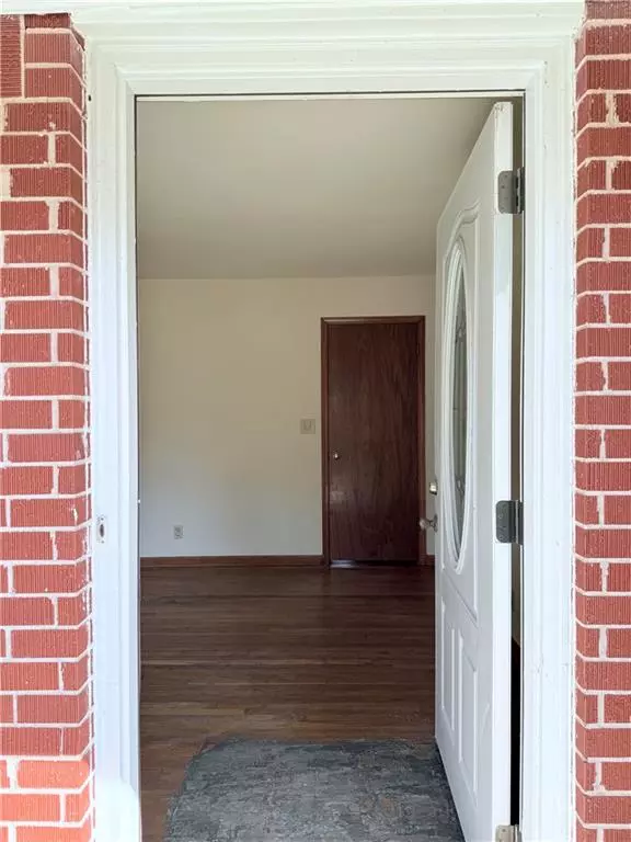 Lilburn, GA 30047,1226 Hickory DR SW