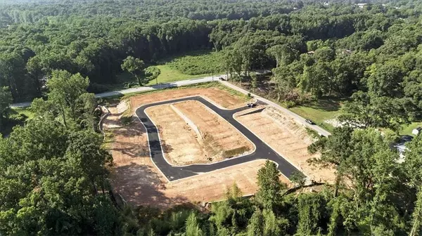 Lavonia, GA 30553,57 Wright Street #68