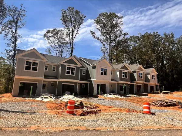 Lavonia, GA 30553,57 Wright Street #68