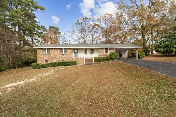 Calhoun, GA 30701,201 Crestmont DR