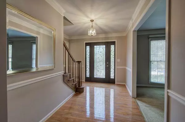 Roswell, GA 30076,260 Spring Ridge DR