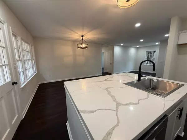 Decatur, GA 30032,1847 Camellia DR