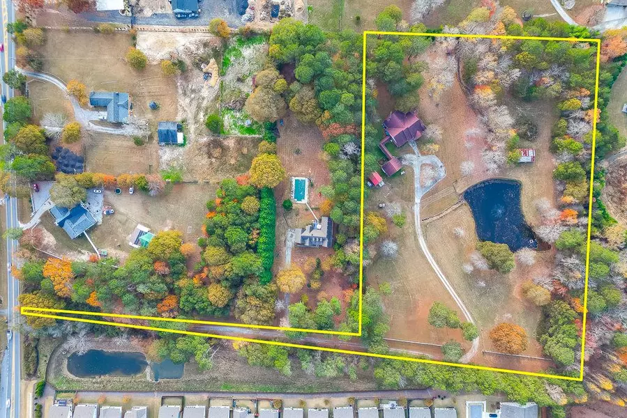 525 Cooper RD, Loganville, GA 30052