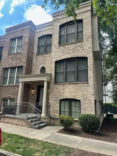 726 Cosmopolitan DR NE, Atlanta, GA 30324