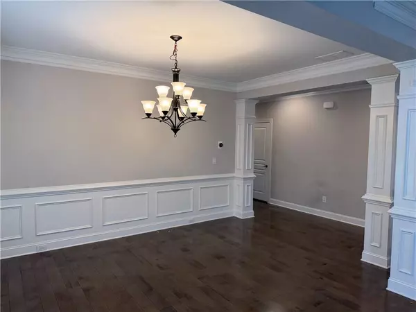 Suwanee, GA 30024,5670 Bridleton XING