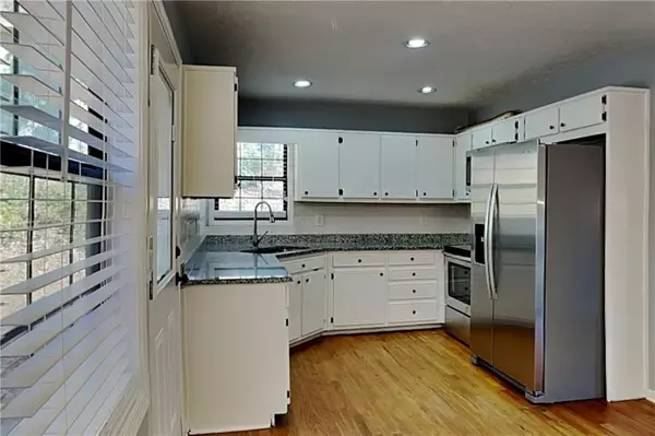 Flowery Branch, GA 30542,4304 Falcon Crest DR