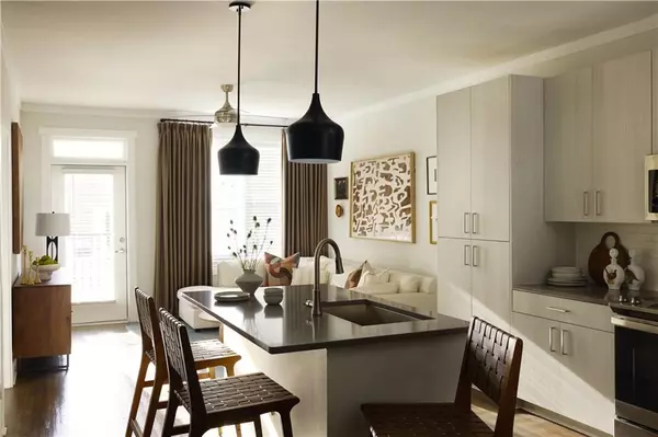 1809 Appaloosa LN NE #2D, Buford, GA 30519