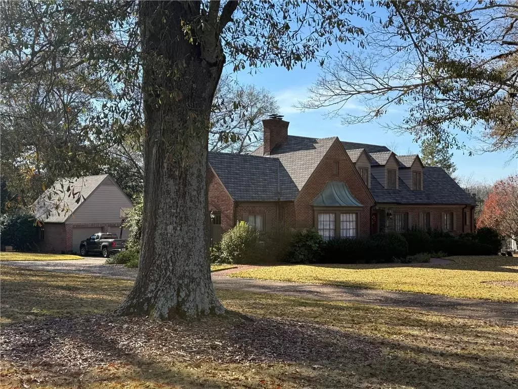 Gainesville, GA 30501,511 Dixon DR