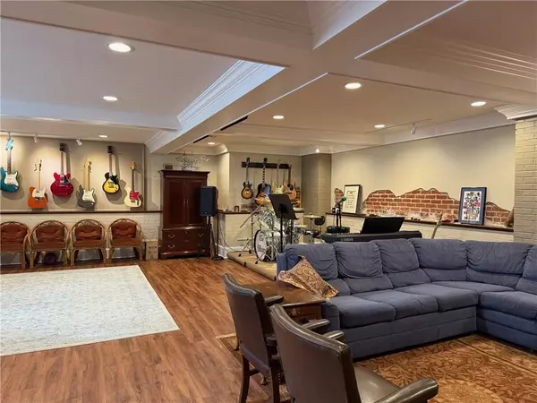 Gainesville, GA 30501,511 Dixon DR