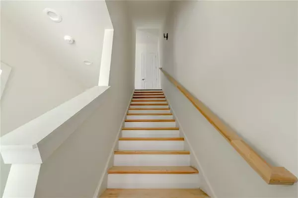 Atlanta, GA 30317,2029 Memorial DR #34