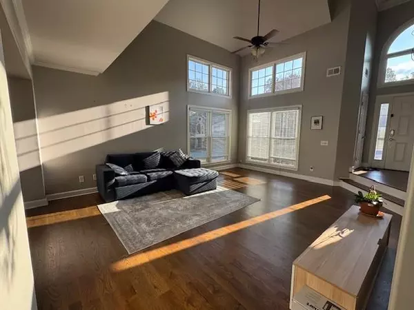 Alpharetta, GA 30022,315 Landing Entry