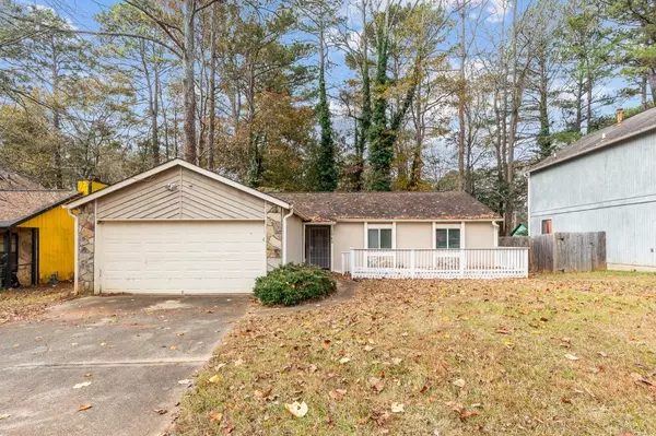 1042 Mainstreet Lake DR, Stone Mountain, GA 30088