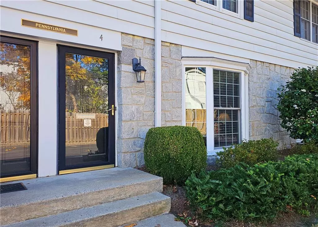 Atlanta, GA 30308,136 Peachtree Memorial DR NW #PA4