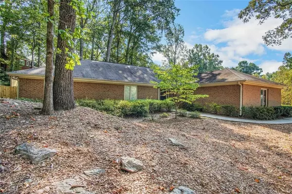 2052 Old Forge WAY, Marietta, GA 30068