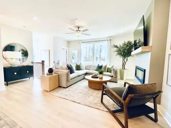 Sugar Hill, GA 30518,384 Sunset Hollow ST